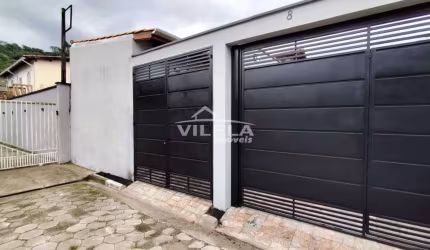 CASA MODERNA NO ESTRELA D'ALVA EM CARAGUATATUBA-SP