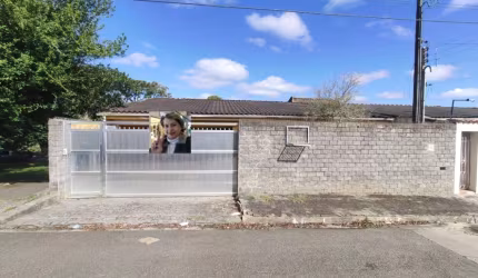 Casa de Esquina No Bairro Jardim Botujuru na cidade de Jacupiranga!