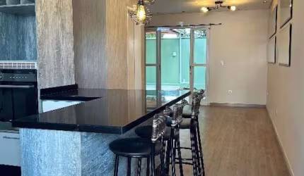 CASA EM CONDOMÍNIO COM 3 DORMITÓRIOS SENDO 1 SUÍTE COM CLOSET VARANDA ÁREA GOURMET E JARDIM INTERNO COM 2 VAGAS DE GARAGEMMEDEIROS, JUNDIAÍ