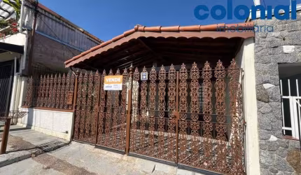 Imperdível oportunidade! Casa à venda em Jundiaí-SP, Vila M Genoveva, 3 quartos, 1 suite, 1 sala, 2 banheiros, 1 vaga, 140m².