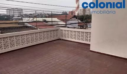 Sobrado em Jundiaí-SP, Vila das Hortências: 2 quartos, 2 salas, 4 banheiros, 4 vagas e 229m².