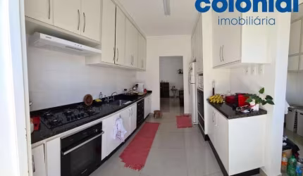 Casa em condomínio Mirante Jundiai à venda em Jundiaí-SP - 3 quartos, 1 suíte, 4 banheiros, 250m² - Mirante de Jundiaí.