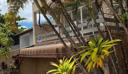LOCAÇÃO EM ÓTIMA LOCALIZAÇÃO COM 04 QUARTOS E 06 VAGAS DE GARAGEM NO JARDIM BRASIL.