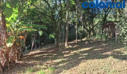 OPORTUNIDADE: TERRENO DE 1.611 MTS E 5 CASAS PARA LOCAÇÃO NO CAXAMBU.
