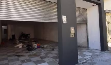 Salão Comercial à Venda em Jundiaí-SP, Bairro Anhangabaú: 5 Salas, 2 Banheiros, 307m² de Área!