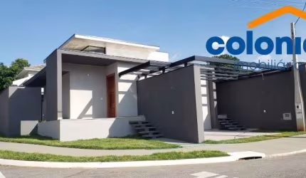 CASA NOVA TÉRREA COM 3 SUÍTES E PISCINA EM CONDOMÍNIO FECHADO