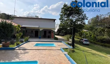 Chácara de luxo à venda em Várzea Paulista-SP, no Vale da Colina: 3 quartos, 1 suíte, 1 sala, 2 banheiros, 10 vagas, 355m².