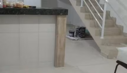 CASA COM 3 QUARTOS/1 SUÍTE