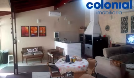 Imperdível: Casa à venda em Jundiaí-SP, Jardim das Tulipas, 3 quartos, 2 suítes, 2 salas, 4 vagas de garagem, 250m².