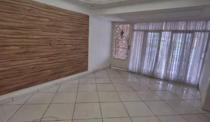 Casa para locação na Vila Jeriva em Várzea Paulista-SP: 3 quartos, 1 sala, 1 banheiro, 2 vagas de garagem e 100m² de área!