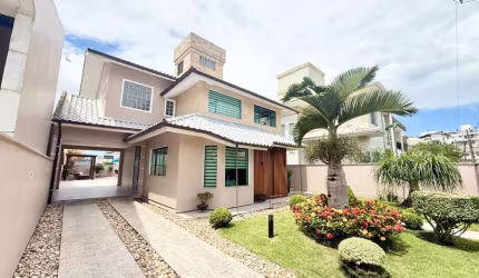 Casa com 4 quartos à venda na Saracura, 339, Pedra Branca, Palhoça por R$ 1.870.000