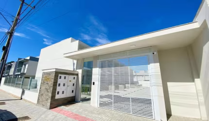 Casa em condomínio fechado com 2 quartos à venda na Rua Mathias Schell, 1, Sertão do Maruim, São José por R$ 369.000