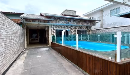 Casa com 3 quartos à venda na Rua São Jorge, 85, São Sebastião, Palhoça por R$ 450.000