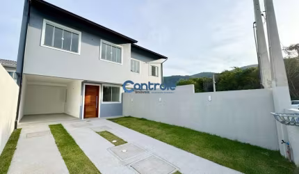 Casa com 2 quartos à venda na Longino, 1, Forquilhas, São José por R$ 450.000