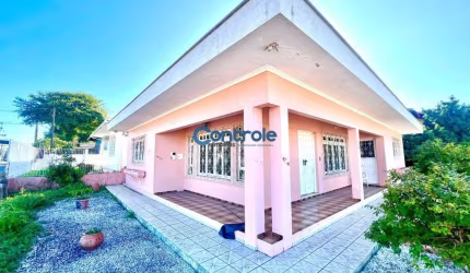 Casa com 4 quartos à venda na Rua Frederico Afonso, 4318, Fazenda Santo Antônio, São José por R$ 1.350.000