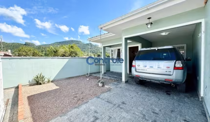 Casa com 2 quartos à venda na Rua Kiliano Kons, 176, Fundos, Biguaçu por R$ 449.000