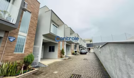 Casa com 2 quartos à venda na Rua Falcão, 117, Forquilhas, São José por R$ 415.000