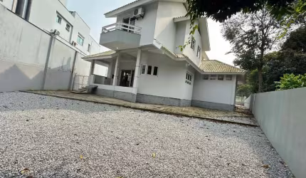 Casa com 4 quartos à venda na Rua dos Curiós, 304, Pedra Branca, Palhoça por R$ 2.100.000