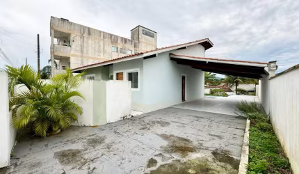 Casa com 2 quartos à venda na Rua Ulisses Siqueira Lima, 167, Ceniro Martins, São José por R$ 791.000
