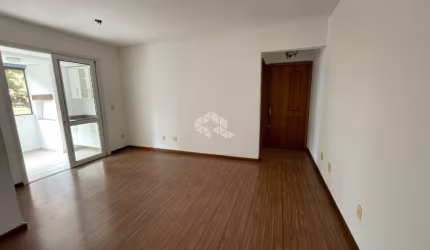 Apartamento de 3 dormitórios com suíte sacada e churrasqueira, na Tristeza.