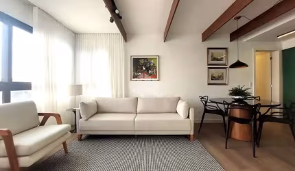 Apartamento 2 suítes, mobiliado, com duas vagas, no bairro Menino Deus.
