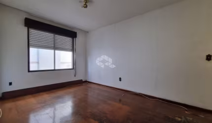 APARTAMENTO 2 QUARTOS COM DEPENDÊNCIA EMPREGADA TRISTEZA