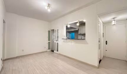 Apartamento térreo para alugar em Porto Alegre no bairro Bom Fim