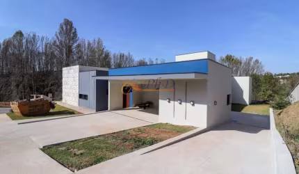 Casa térrea à venda no Terra Caxambu