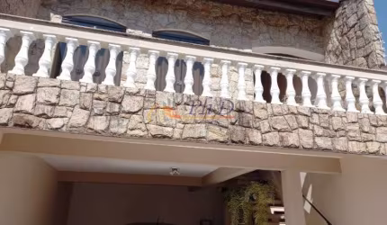 SOBRADO A VENDA COM 3 DORMS.E 4 VAGAS DE GARAGEM NA V. GALVÃO