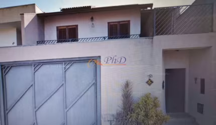 Casa com 3 quartos à venda na Rua Bento Quinze, Jardim Pacaembu, Jundiaí por R$ 742.000
