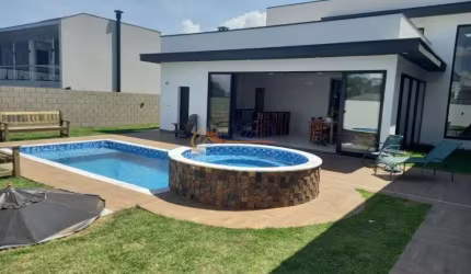 Casa com 4 quartos à venda na Avenida Alberto João Luchesi, Caxambu, Jundiaí por R$ 2.880.000