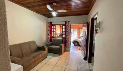 Casa térrea à Venda com 2 dormitórios, Bairro Agapeama