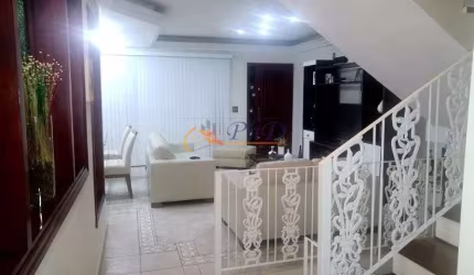 Casa com 4 quartos à venda na Vila Galvão, Jundiaí , 267 m2 por R$ 830.000