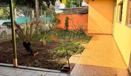 Casa térrea à Venda com 3 dormitórios, sendo 1 suíte, 280m²