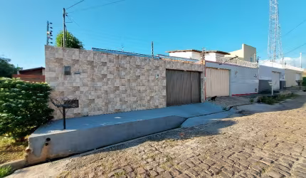 Casa para venda no bairro Vale Quem Tem na zona Leste de Teresina