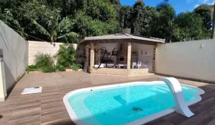 Casa a venda no Centro de  Viamão