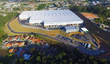 O galpão/depósito/armazém cross-docking Embu das Artes Regis Bittencourt 60.204m² 69 docas