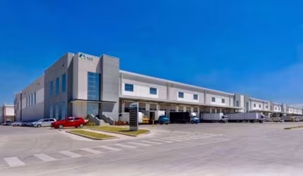 Galpão/Depósito/Armazém para aluguel possui 5000 metros quadrados na Rodovia Dutra Crossdocking