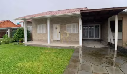 Casa Próxima do mar com 4 dormitórios em Nova Tramandaí