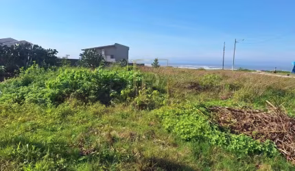 Terreno  com vista para o mar!