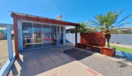 Casa com piscina!