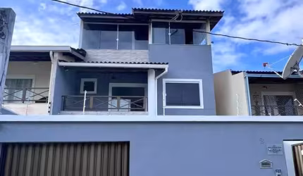tríplex exclusivo em Ipitanga com entrada individual,