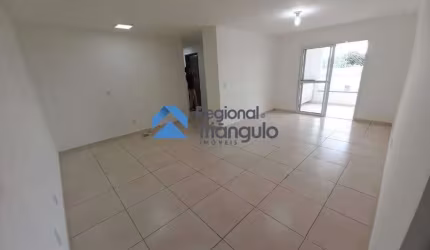 Apartamento à venda, 3 quartos, 1 suíte, 2 vagas, Quinta Boa Esperança - Uberaba/MG