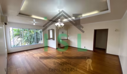 Casa  4 quartos , semimobiliado na cozinha , ponto comercial e kitnet para  emprego.