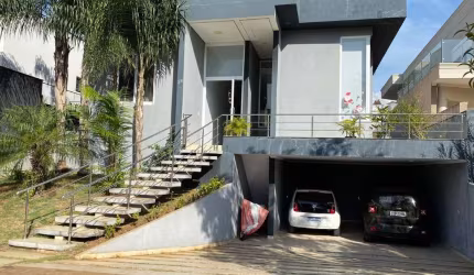 Casa à venda, 4 quartos, 2 suítes, Alphaville - Santana de Parnaíba/SP
