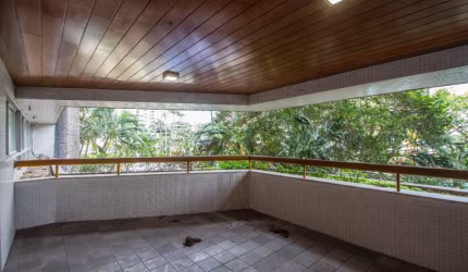 Apartamento em Casa Forte 411,65m² | 4 quartos | 5 banheiros | 2 vagas cobertas