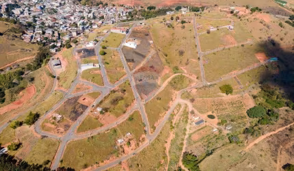 Terreno Residencial em Iapu: Invista no Futuro!