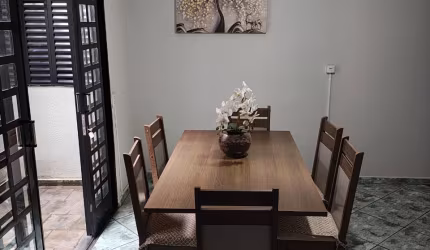 Casa 3 dormitórios c/Suite - José Sampaio