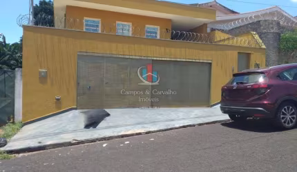 Casa no Alto da Boa Vista com 3 quartos com armários embutidos, sendo 1 suíte