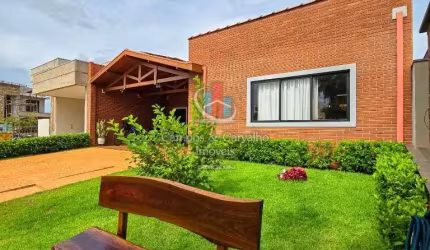 Casa terrea no Condominio Vivendas da Mata – Jatoba  Localizada na Rua Francisco Ignacio da Silva Neto, no 265, esta casa oferece conforto e praticidade em um dos condominios mais procurados da regiao
